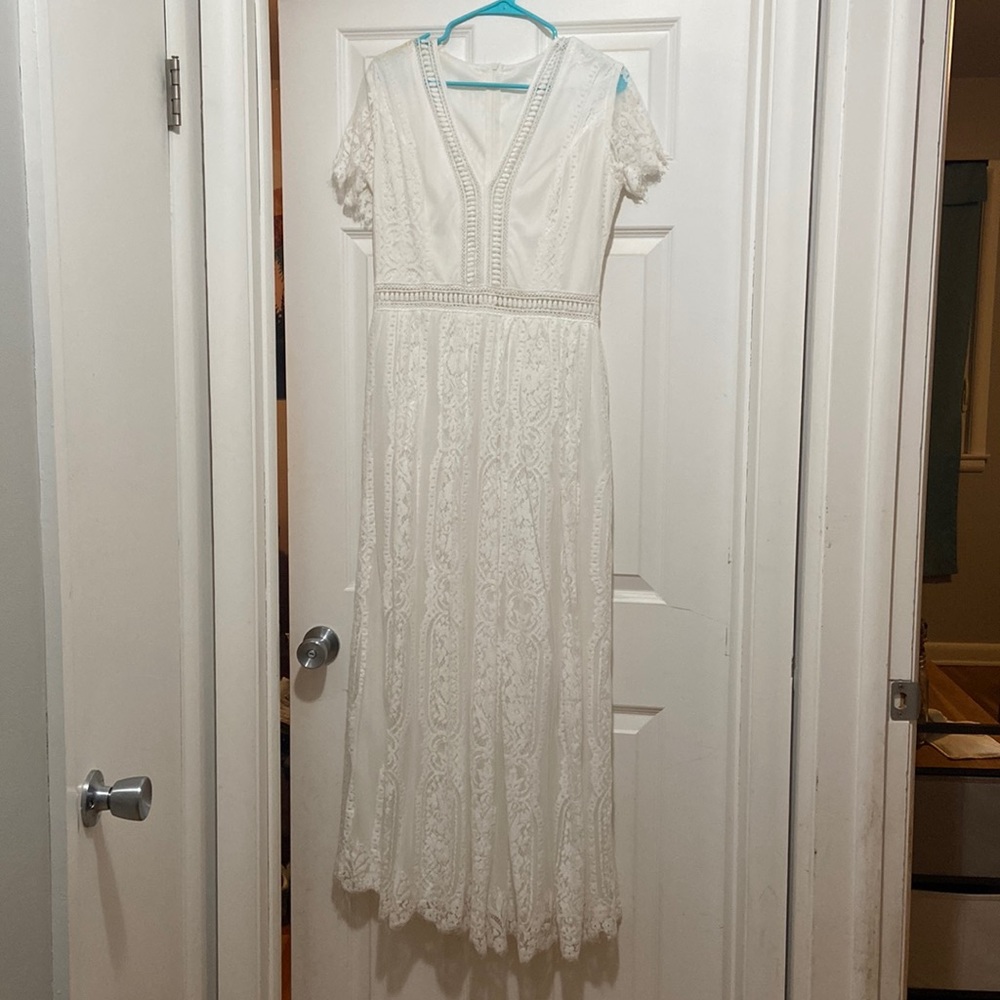 White lace maxi dress size medium